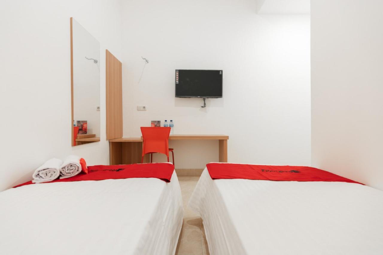 Reddoorz @ Graha Cemerlang Maros ماكاسار المظهر الخارجي الصورة