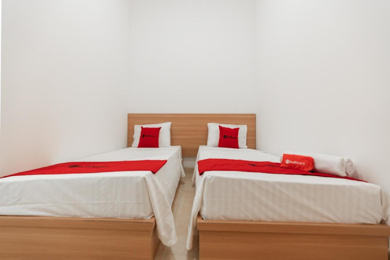 Reddoorz @ Graha Cemerlang Maros ماكاسار المظهر الخارجي الصورة